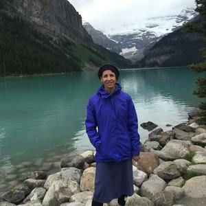 Meet your Posher, Chana